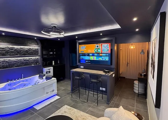 L'ecrin Beige - Immersive With Private Jacuzzi Apartamento Champlan