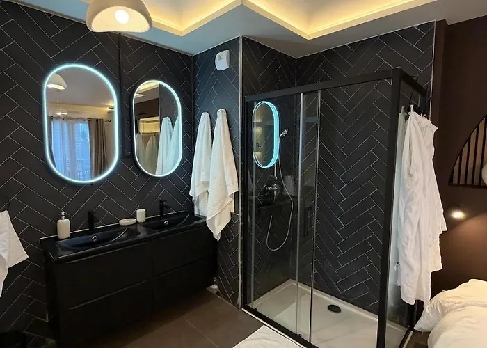 L'ecrin Beige - Immersive With Private Jacuzzi Apartmán *