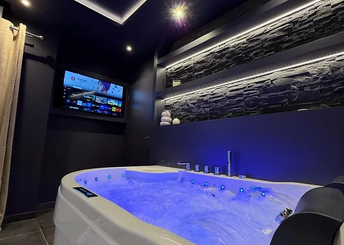 L'ecrin Beige - Immersive With Private Jacuzzi Apartmán *